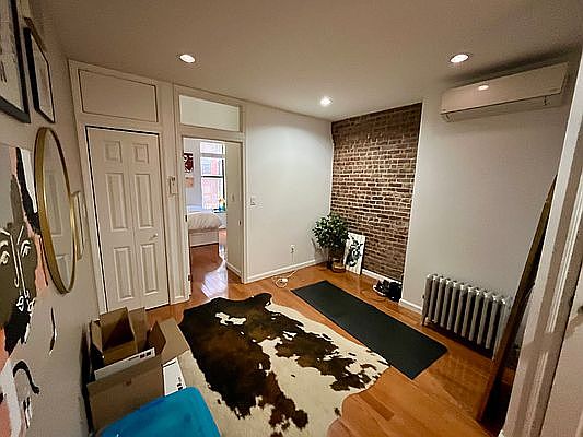 5th image of 192 Orchard St #2B