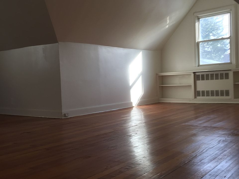 1st image of 205 Street 115 Ave