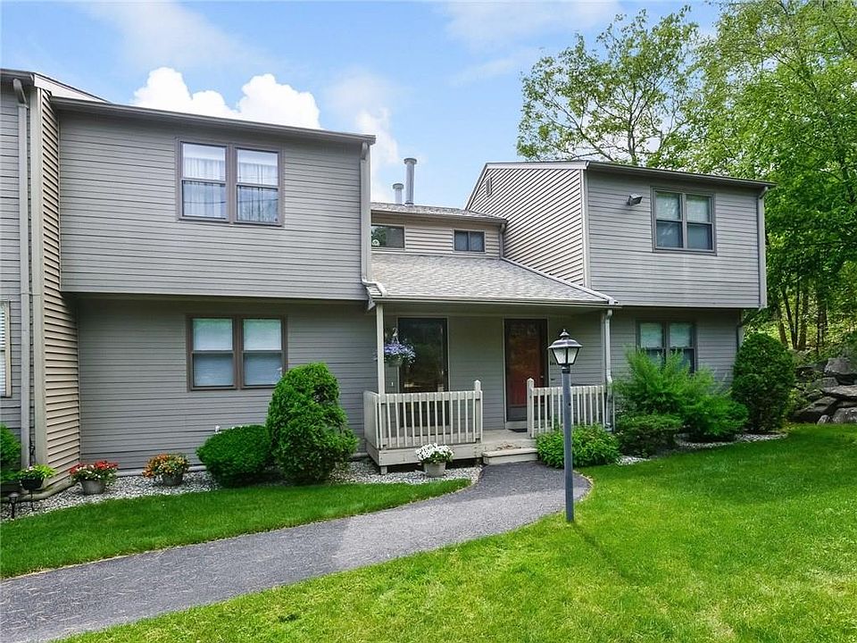 1st image of 805 Pinewood Dr #805