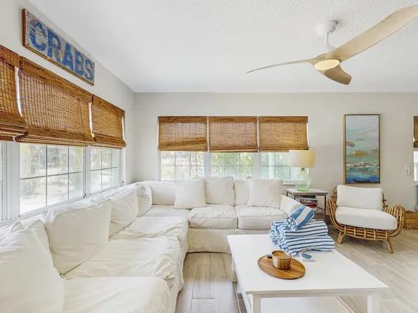 116 47th St #Id1591359p, Bradenton Beach, FL 34217
