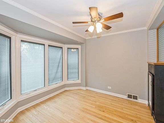 4th image of 5414 N Natoma Ave