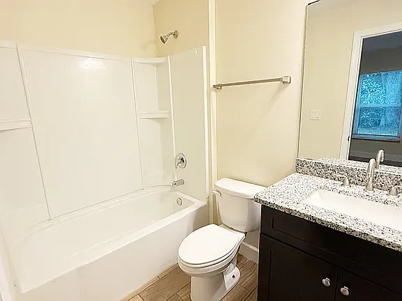 2932 Gillespie Ave — Photo 7