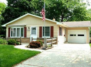 17 N Grace St, North Aurora, IL 60542