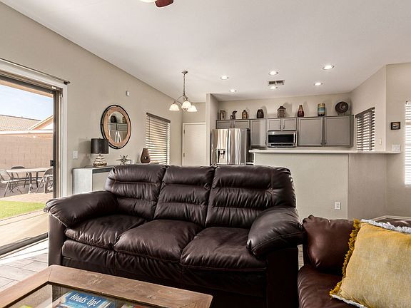 4th image of 2052 N Holguin Way