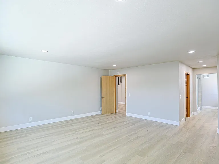 9909 Merced River Ave — Photo 27
