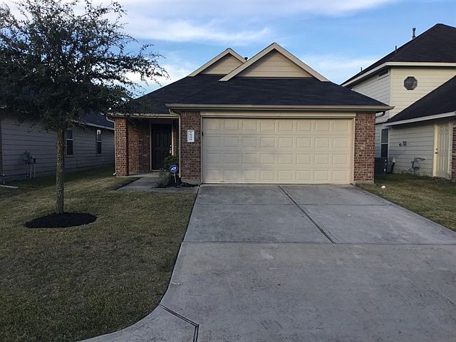 1st image of 16330 Royal Fort Ln