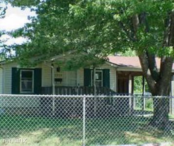 2959 W Madison St, Springfield, MO, 65802