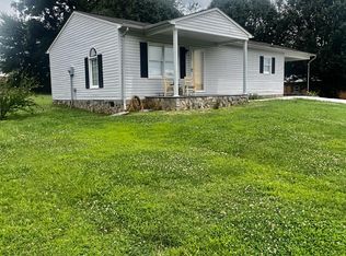 191 Shannon Park Cir, Taylorsville, NC 28681