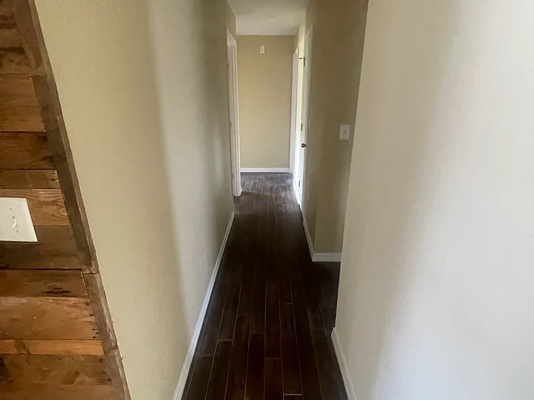 2205 Country Loop S — Photo 16