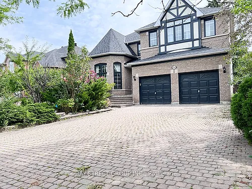 49 Forester Cres Photo 1