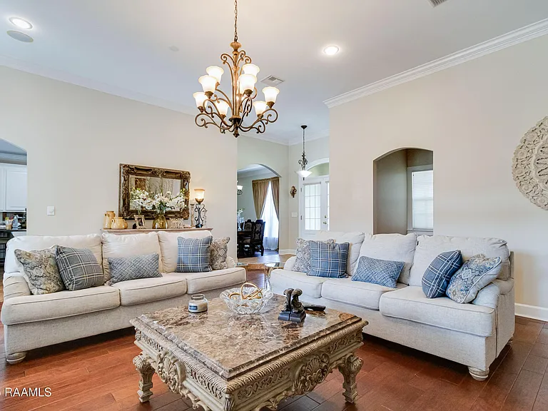 102 Bear Creek Ct — Photo 9