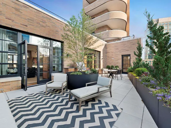 10 Sullivan Street image 1 of 18