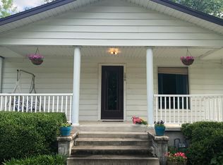 106 E 2nd Ave, Caney, KS 67333