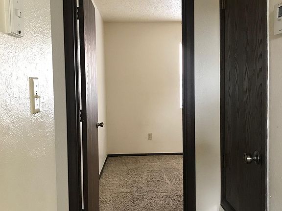 5th image of 1825 Thomas Dr APT A4