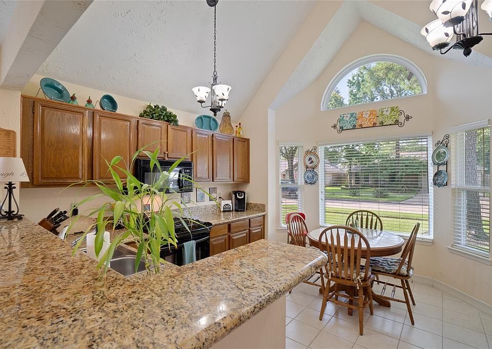 1st image of 15742 Oak Mountain Dr