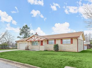 2216 S 13th St, Rogers, AR 72758