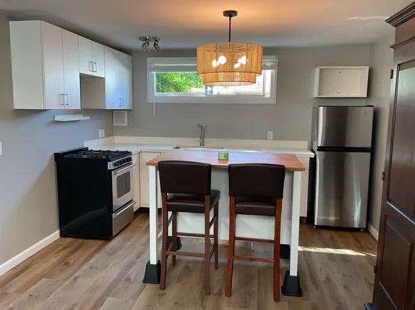 520 S Freeman St, Oceanside, CA 92054