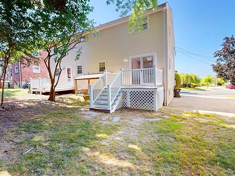 38 Nash St #38 — Photo 12