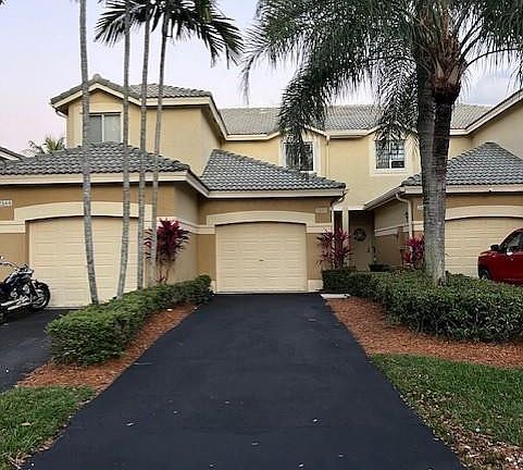 2nd image of 2560 Cordoba Bend #2560