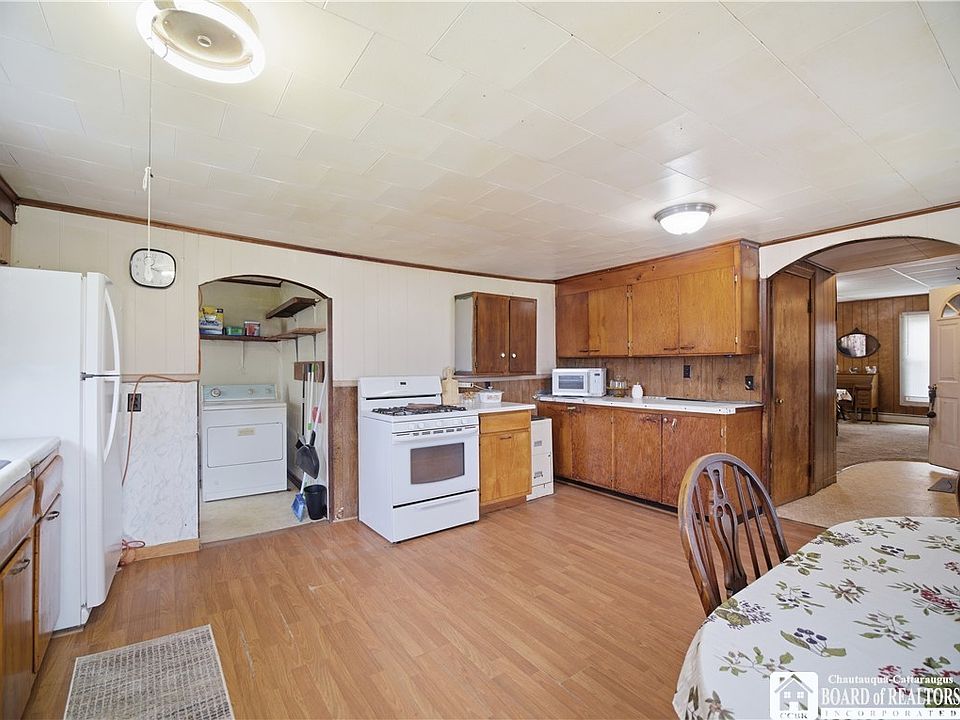 22nd image of 13497 Taylor Hollow Rd
