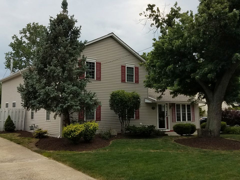 1st image of 368 Cove Beach Ave