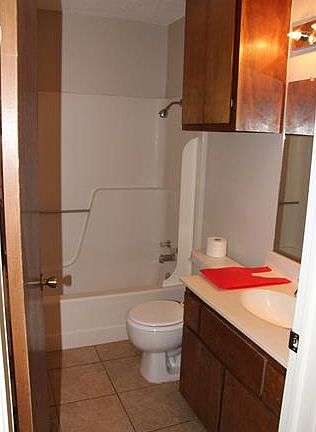 4th image of 313 Highland Estates Dr
