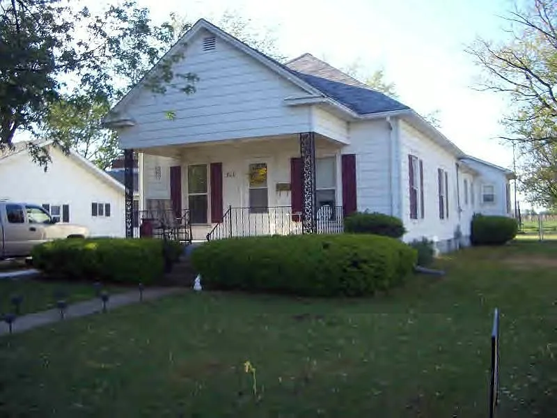 506 E Attica St photo 1