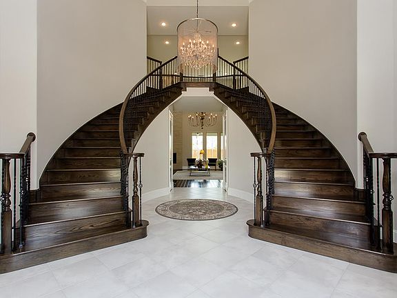 4th image of 26 Lake Como Dr