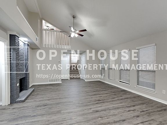 3rd image of 2102 Holly Hill Ln