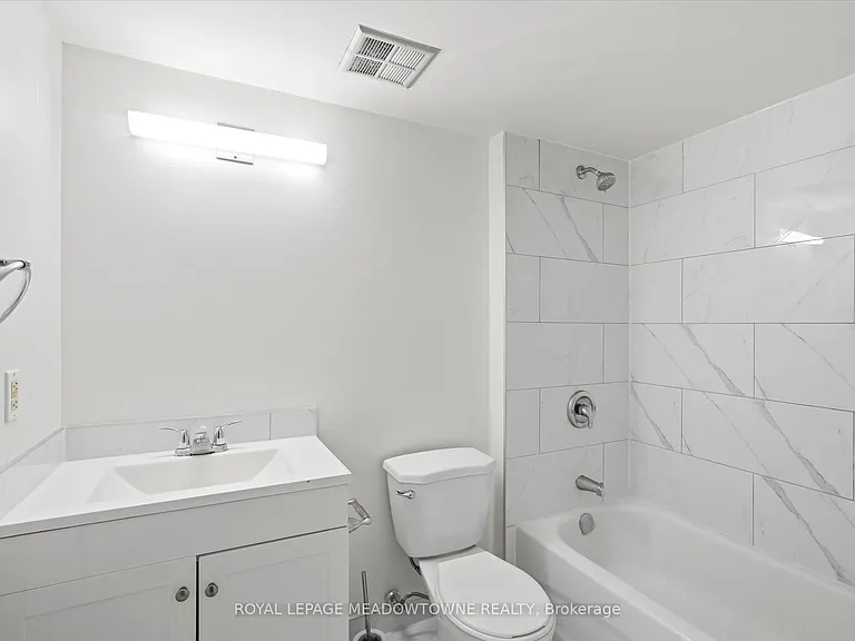 3835 Lake Shore Blvd W #207 — Photo 17