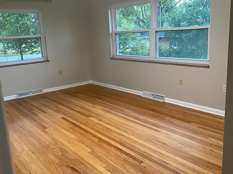 3360 Fair Oaks Dr — Photo 4