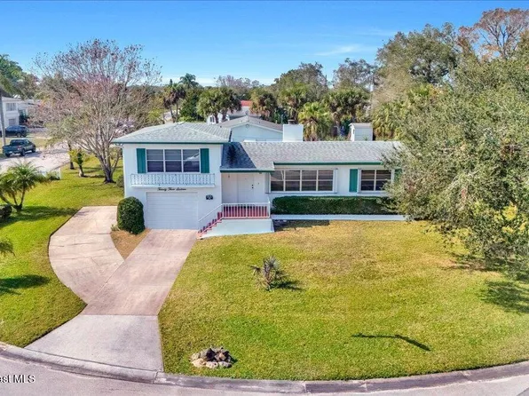 2316 Saint Andrews Cir, Melbourne, FL 32901