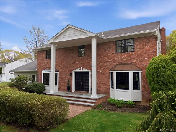21 Sleepy Lane, Melville, NY 11747