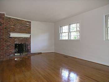 4th image of 4301 Starr Jordan Dr