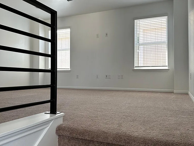 1021 Legend Milton Ln — Photo 18