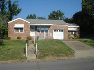 302 W 4th St, Heavener, OK 74937