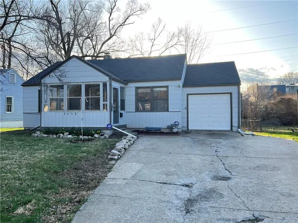 7208 Forest Ave, Kansas City, MO 64131