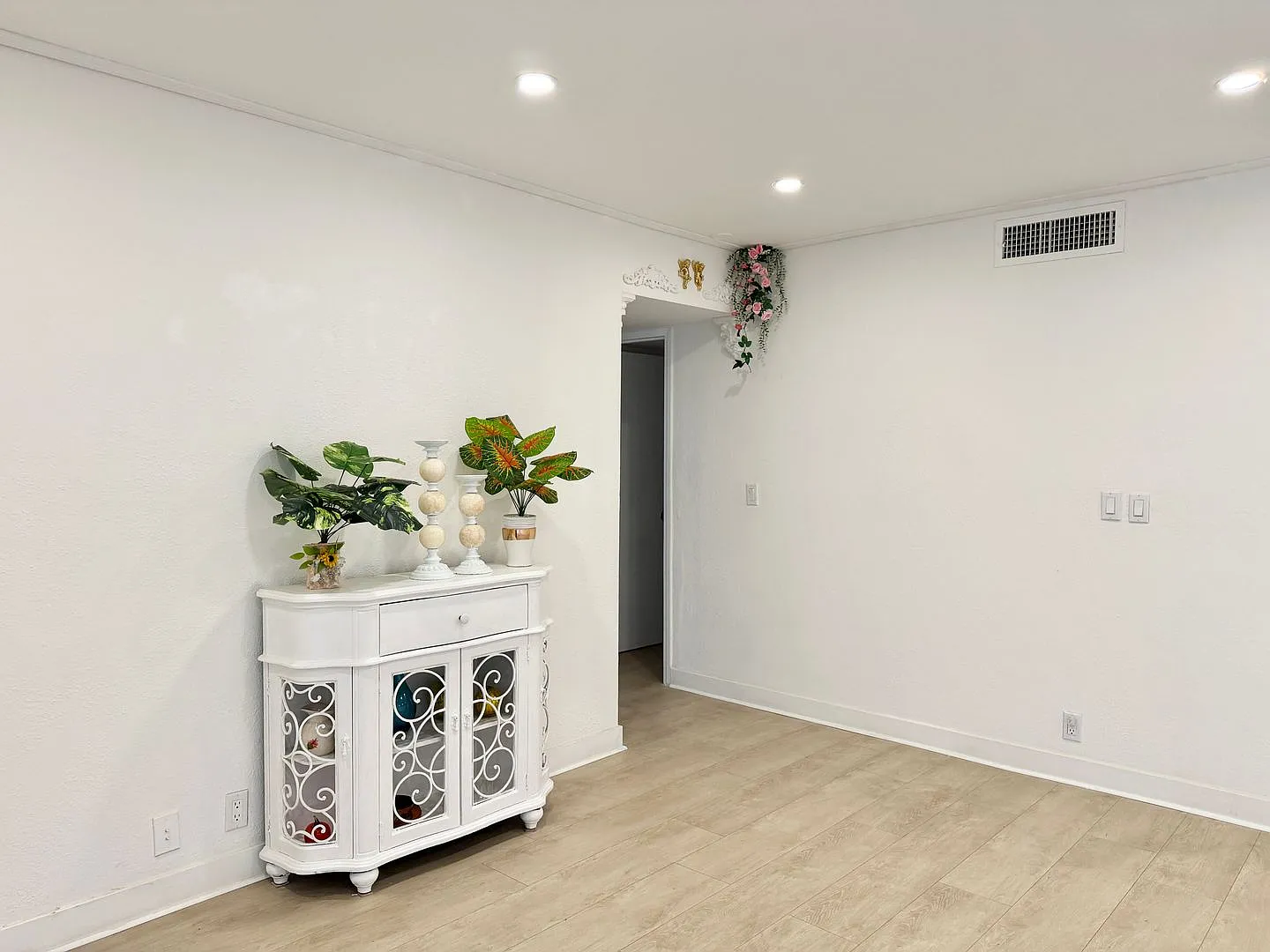 Charming 2-Bedroom First-Floor Corner Condo | Central Las Vegas — Photo 2