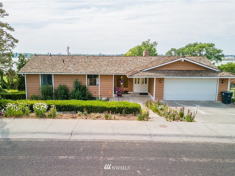1st image of 2040 S Beaumont Dr