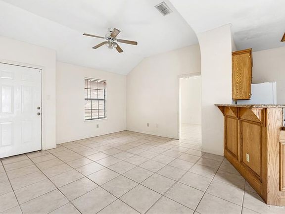 3rd image of 1807 S Linden St APT A