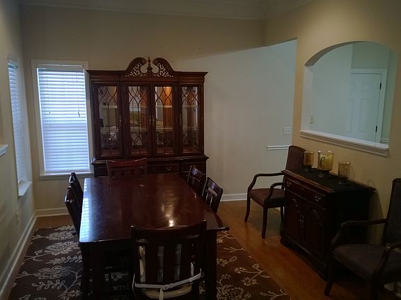 2nd image of 303 Ontario Dr