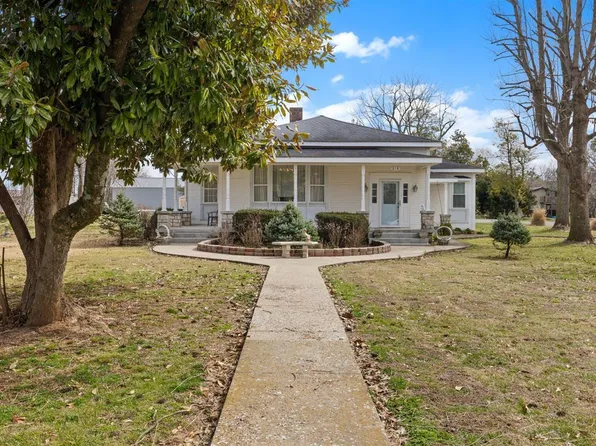 318 College St, Smiths Grove, KY 42171