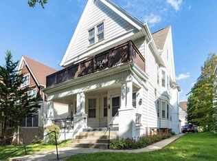 2962 N Cramer St, Milwaukee, WI 53211