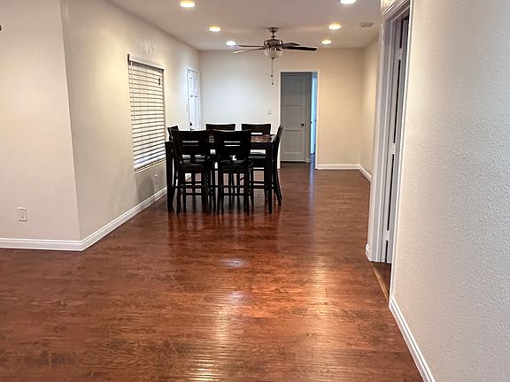 4th image of 4851 W 117th St