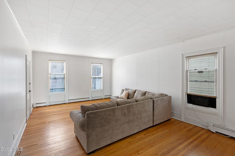 5th image of 588 6th Avenue