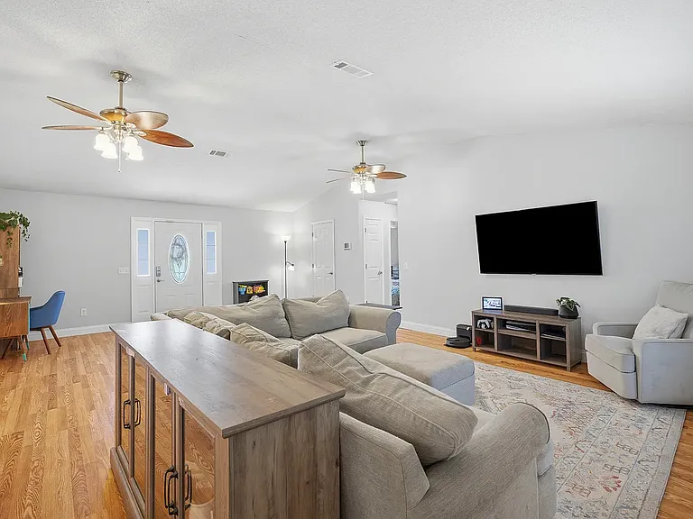 2711 Penn St — Photo 12