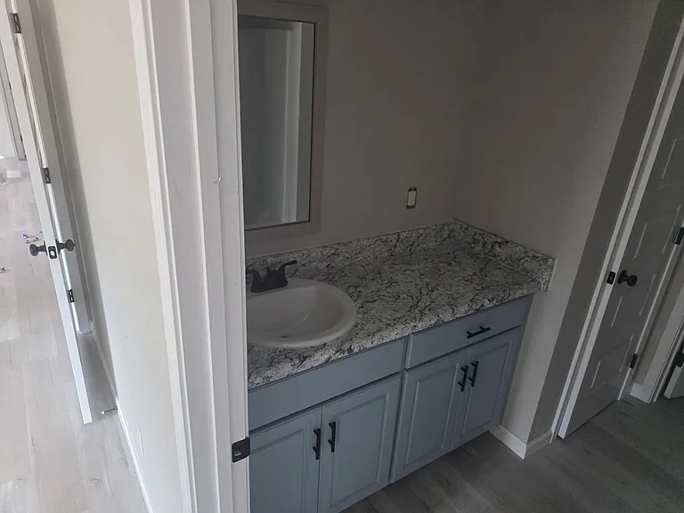 111 Holly Hill Dr — Photo 6