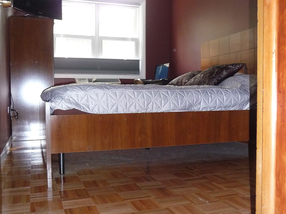 2nd image of 659 W Aldine Ave APT 2D