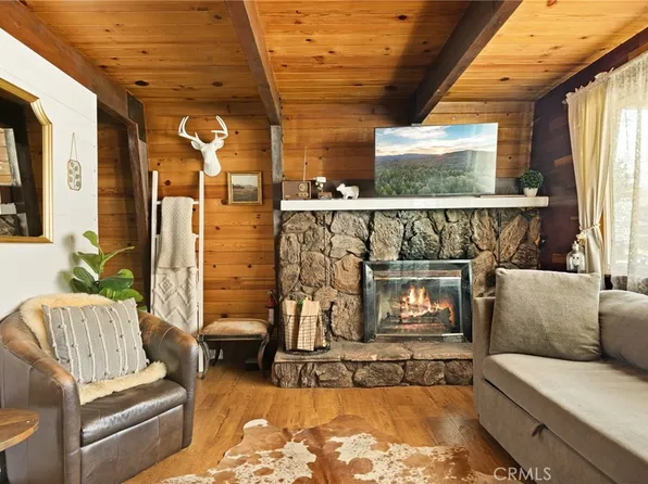 2111 2nd Ln, Big Bear City, CA 92314