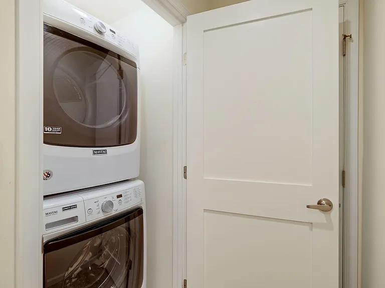 1892 Ontario Pl NW #2 — Photo 13